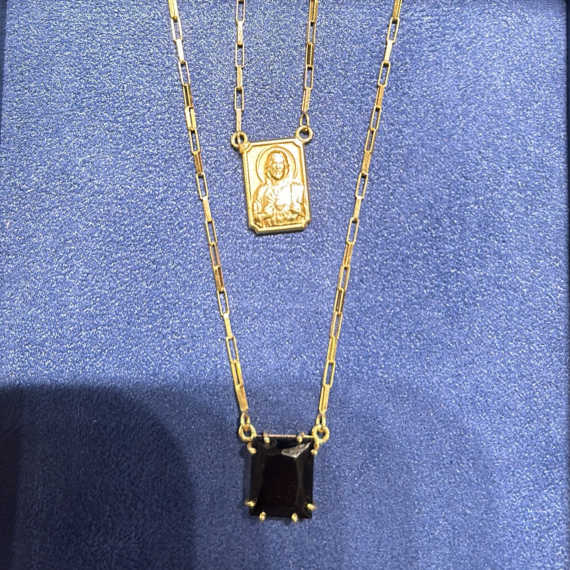 Escapulário de Ouro 18k com Turmalina Negra 12x10