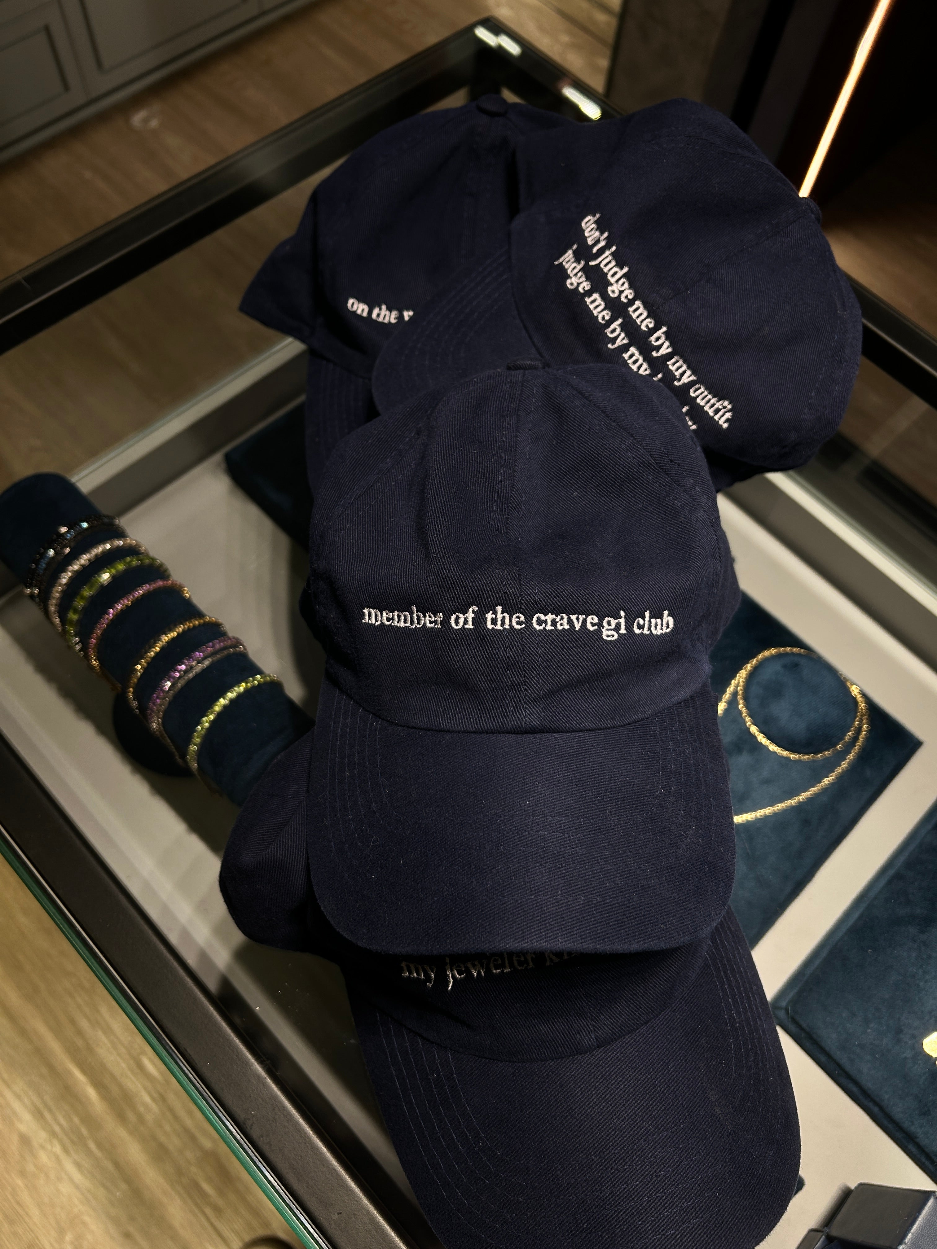 Boné “Member of the Cravegi Club”