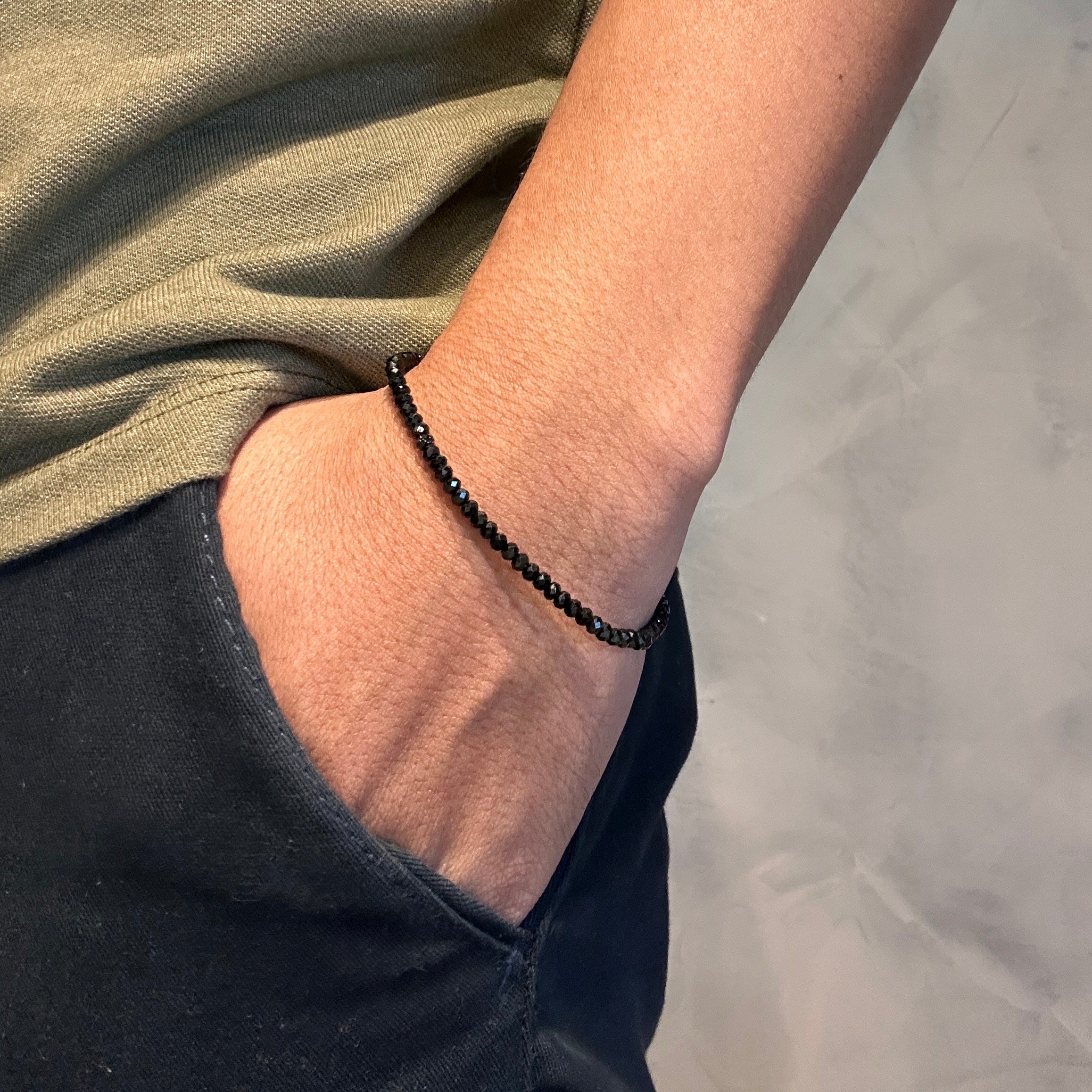Pulseira Espinélios Negros Facetada com Fecho Prata 925
