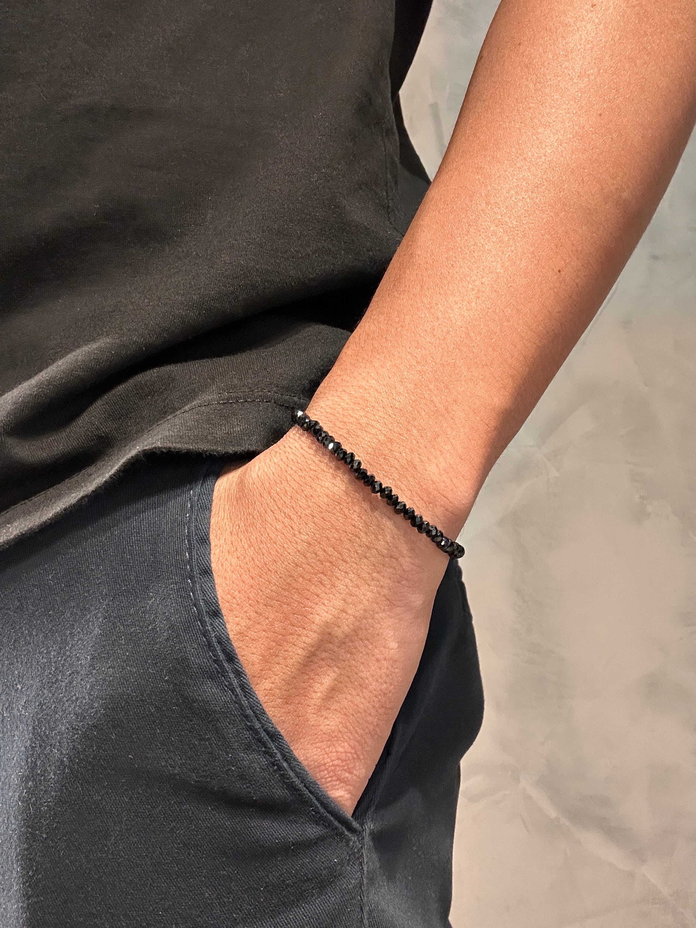 Pulseira Espinélios Negros Facetada com Fecho Prata 925