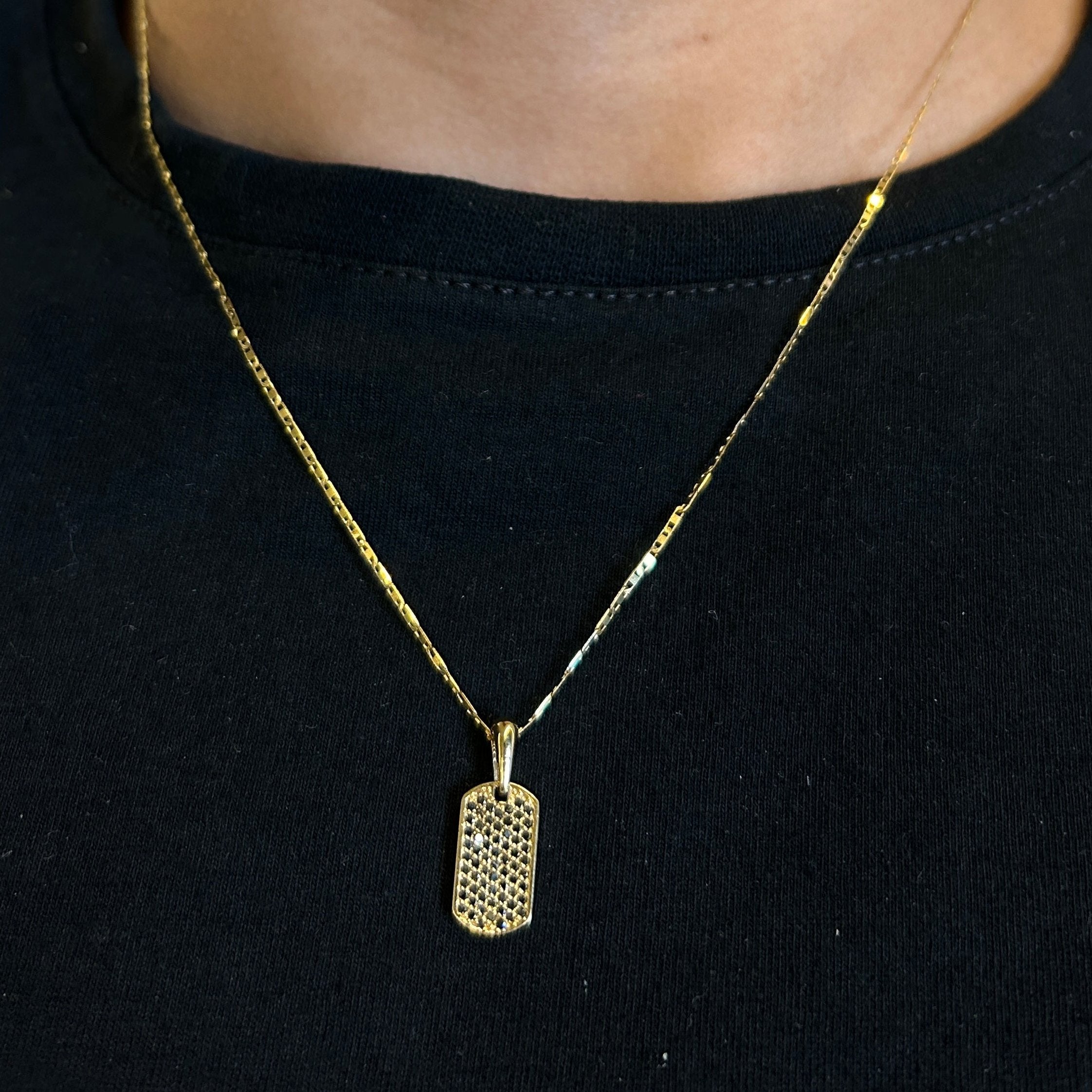 Pingente Tag do Exército Cravejado Ouro 18k em Diamante Negro