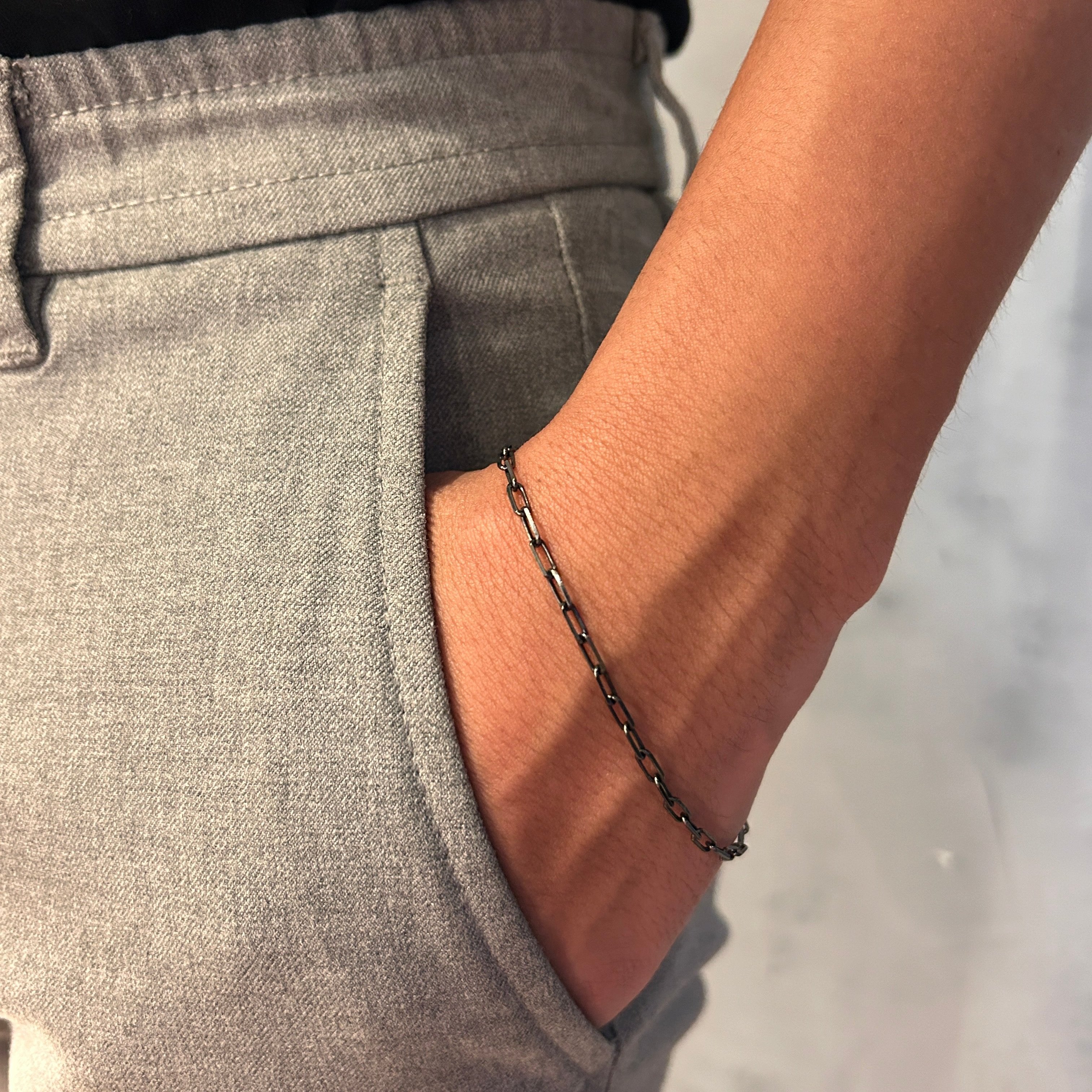 Pulseira Prata Cadeado Longa com Ródio Negro
