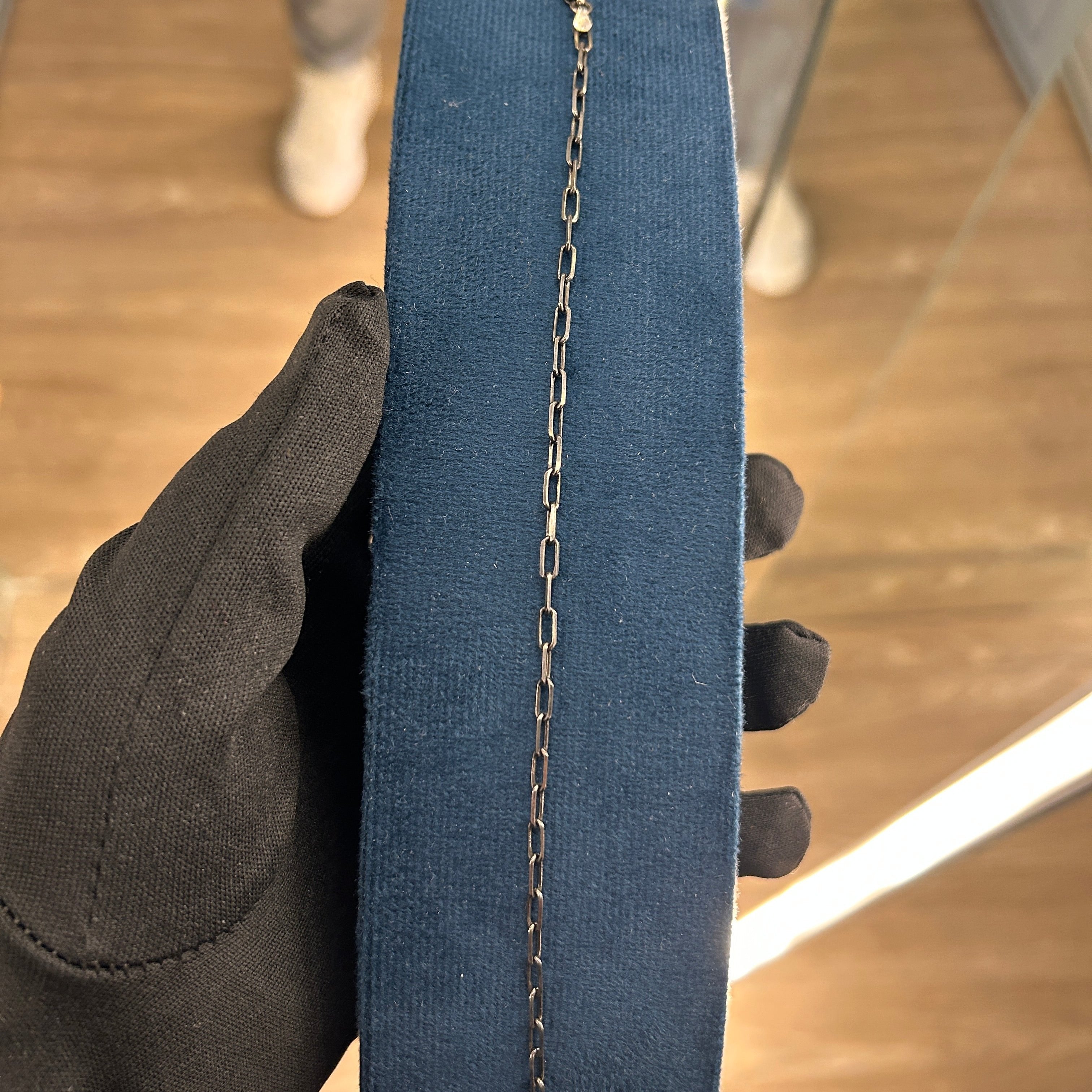 Pulseira Prata Cadeado Longa com Ródio Negro