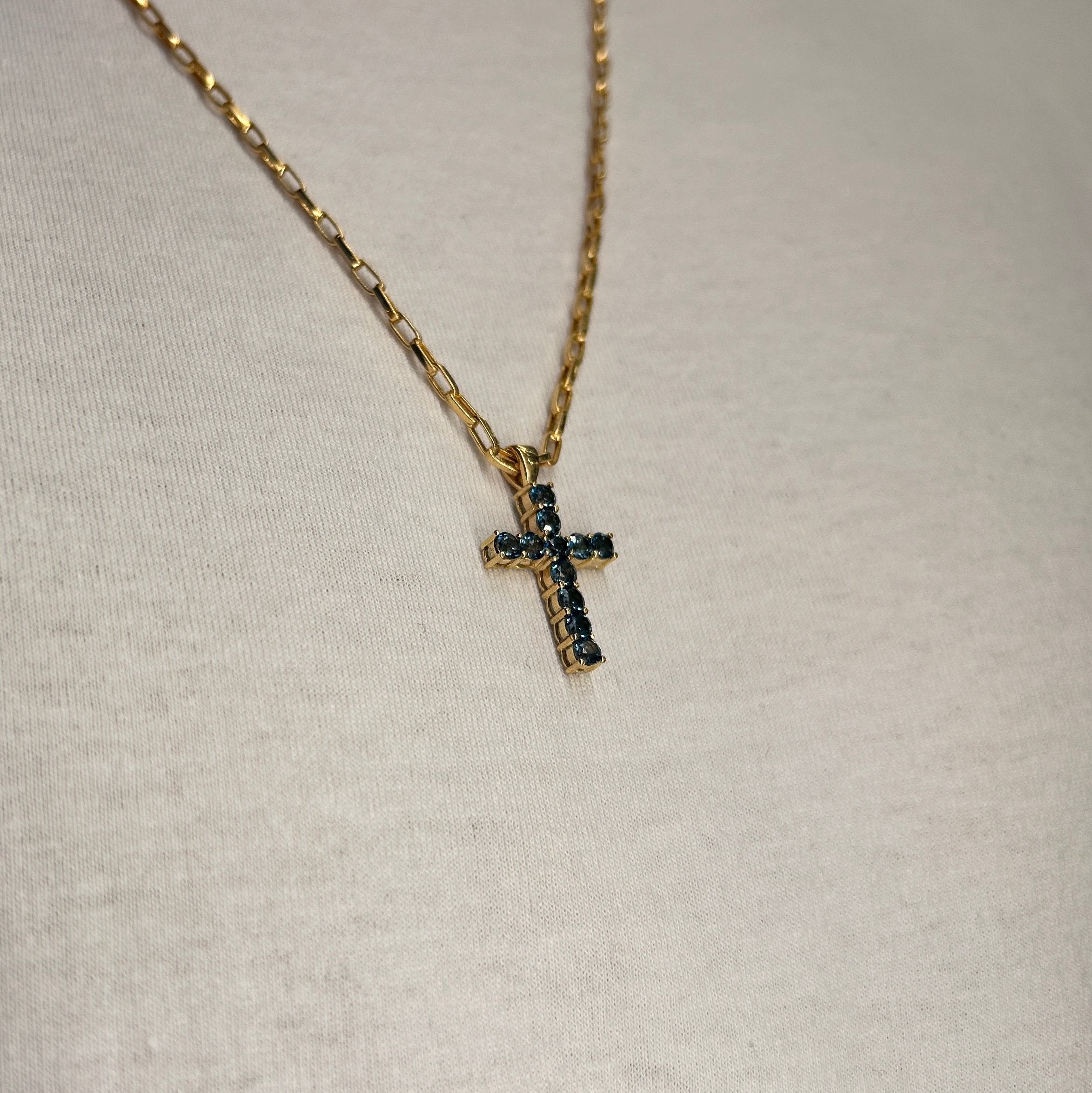 Pingente Crucifixo Médio Topázio Londrino em Ouro 18k