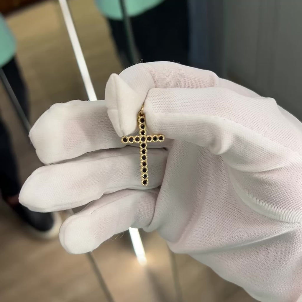 Pingente Crucifixo Médio Diamantes Negros em Ouro 18k