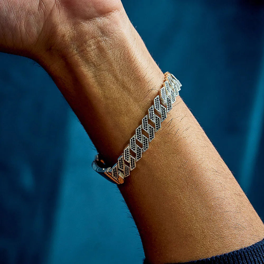 Pulseira Cubana em Prata Cravejada com Espinélios Negros