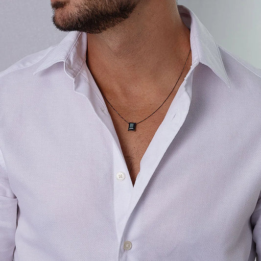 Colar Solitário Espinélio Negro 10x8